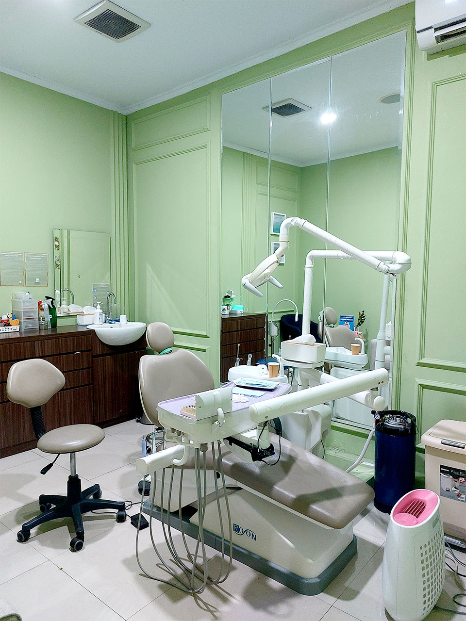 Adora Dental Specialist Clinic - Fasilitas